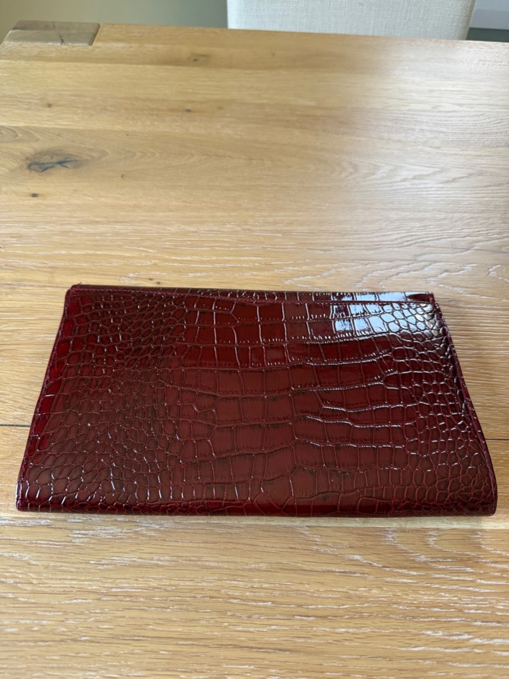 Croc-Embossed Burgundy Wallet - Picture 4 of 4